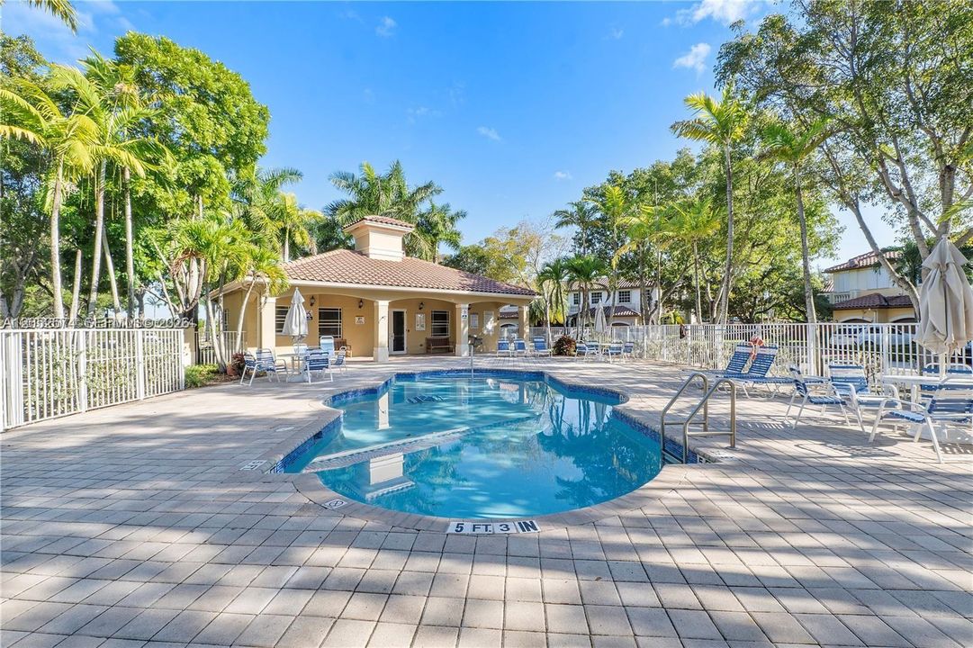 For Rent: $3,700 (3 beds, 2 baths, 1700 Square Feet)