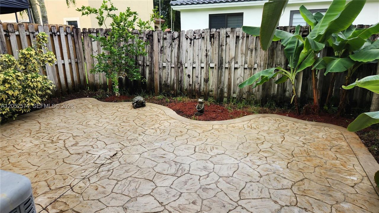 For Rent: $3,700 (3 beds, 2 baths, 1700 Square Feet)