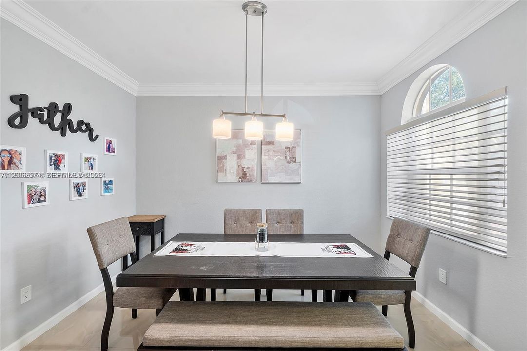 For Rent: $3,700 (3 beds, 2 baths, 1700 Square Feet)