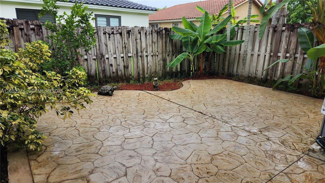 For Rent: $3,700 (3 beds, 2 baths, 1700 Square Feet)