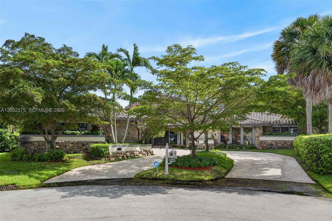En Venta: $1,475,000 (5 camas, 3 baños, 4303 Pies cuadrados)