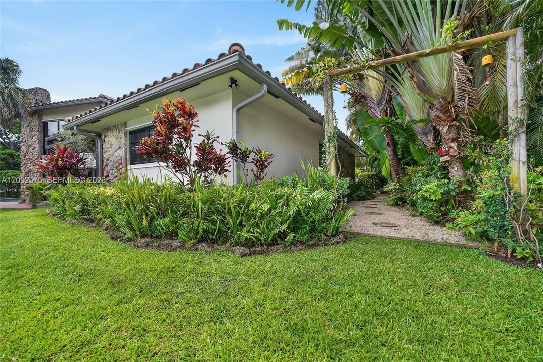 En Venta: $1,475,000 (5 camas, 3 baños, 4303 Pies cuadrados)
