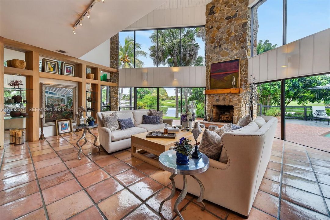 En Venta: $1,475,000 (5 camas, 3 baños, 4303 Pies cuadrados)