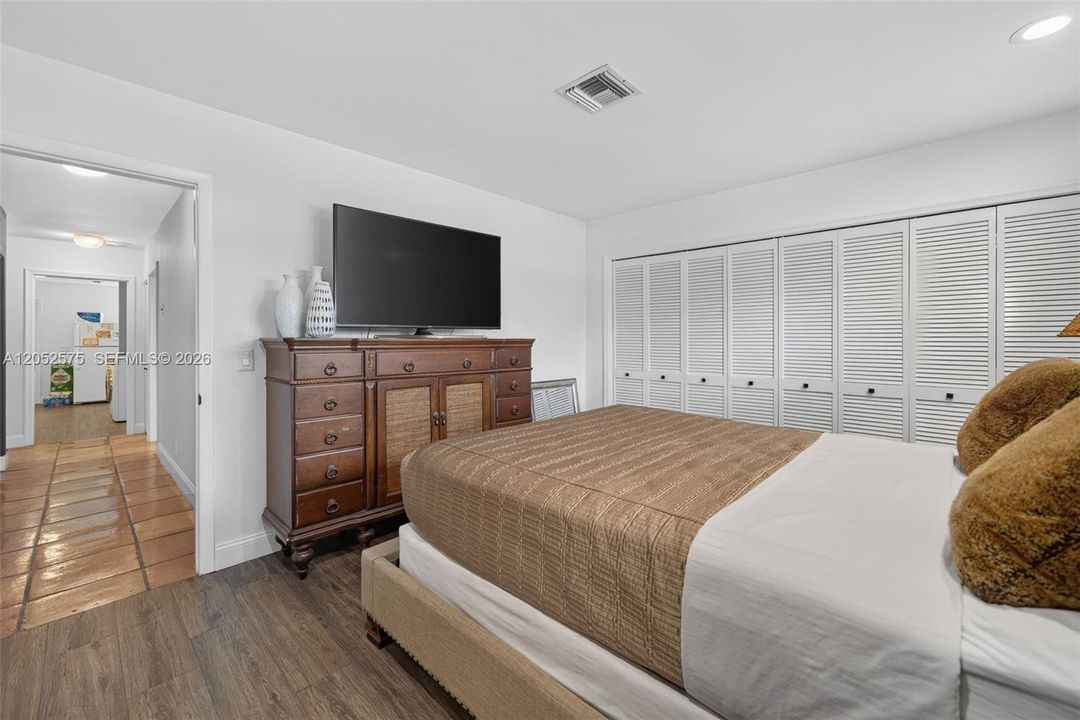 En Venta: $1,475,000 (5 camas, 3 baños, 4303 Pies cuadrados)