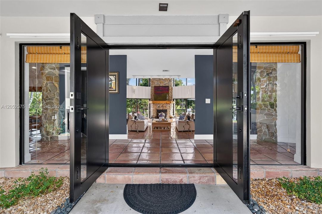 En Venta: $1,475,000 (5 camas, 3 baños, 4303 Pies cuadrados)
