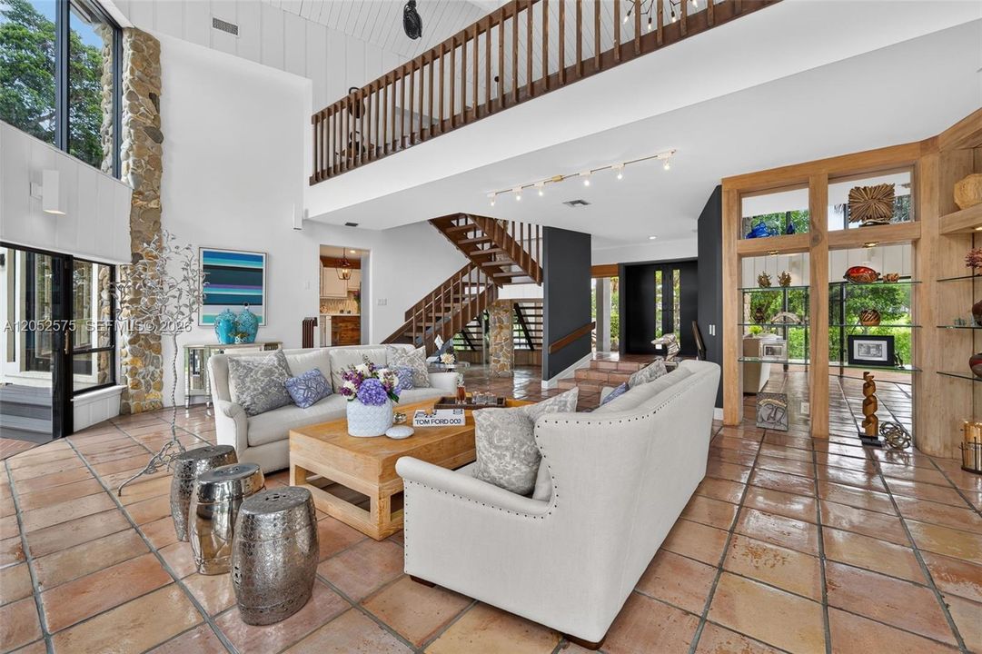 En Venta: $1,475,000 (5 camas, 3 baños, 4303 Pies cuadrados)