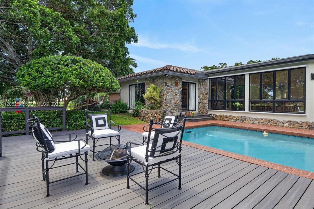 En Venta: $1,475,000 (5 camas, 3 baños, 4303 Pies cuadrados)