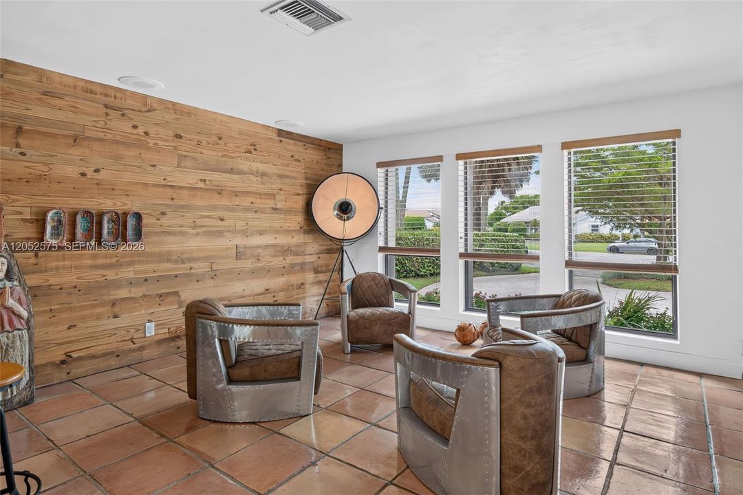 En Venta: $1,475,000 (5 camas, 3 baños, 4303 Pies cuadrados)