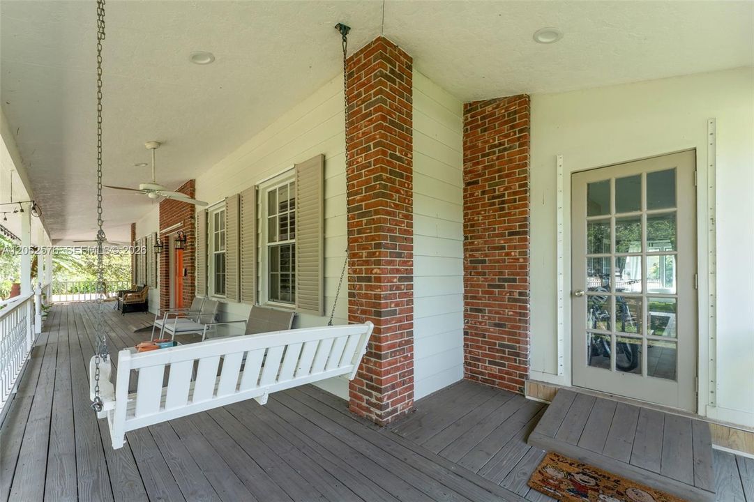 SWING OF FRONT PORCH