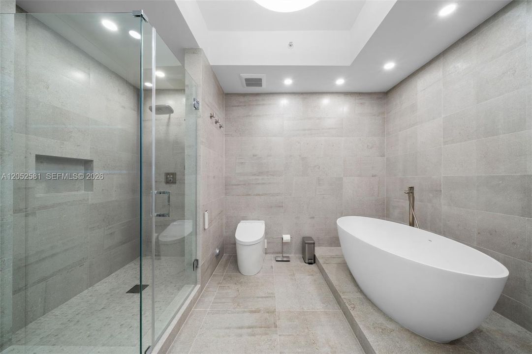 For Rent: $9,500 (2 beds, 2 baths, 1614 Square Feet)