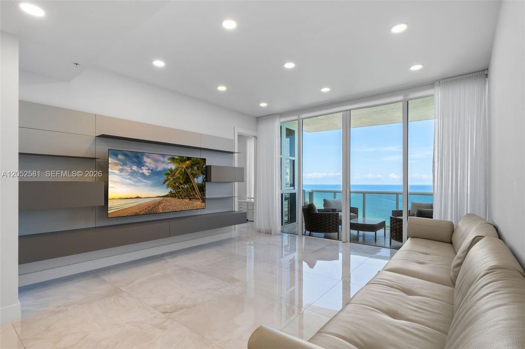 For Rent: $9,500 (2 beds, 2 baths, 1614 Square Feet)