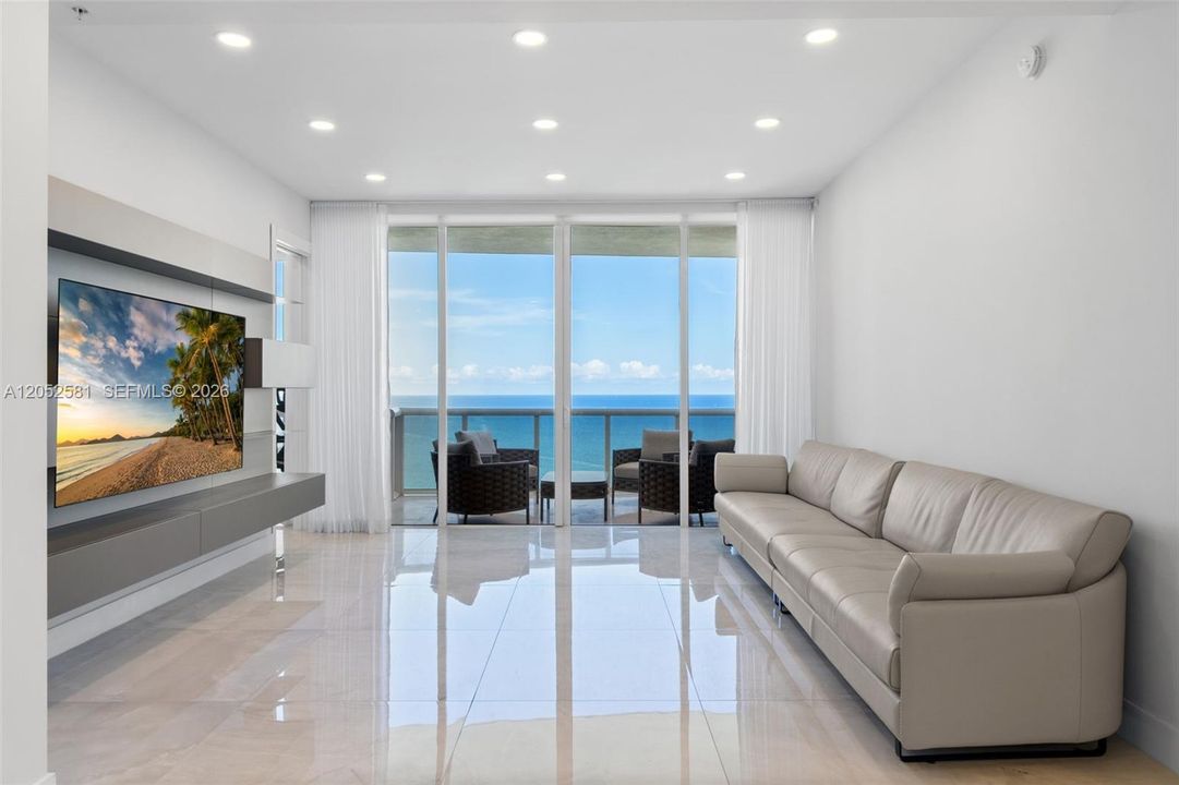 For Rent: $9,500 (2 beds, 2 baths, 1614 Square Feet)