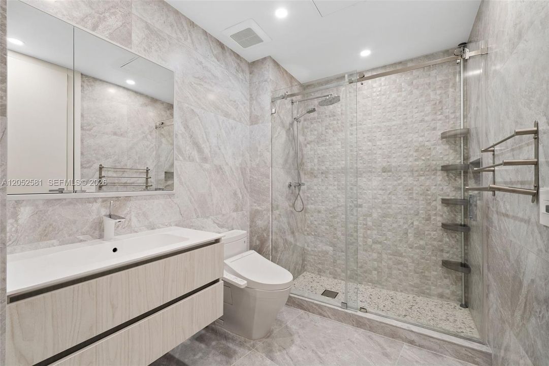 For Rent: $9,500 (2 beds, 2 baths, 1614 Square Feet)