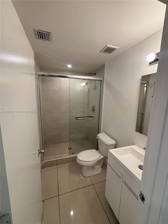 For Rent: $1,995 (2 beds, 1 baths, 550 Square Feet)