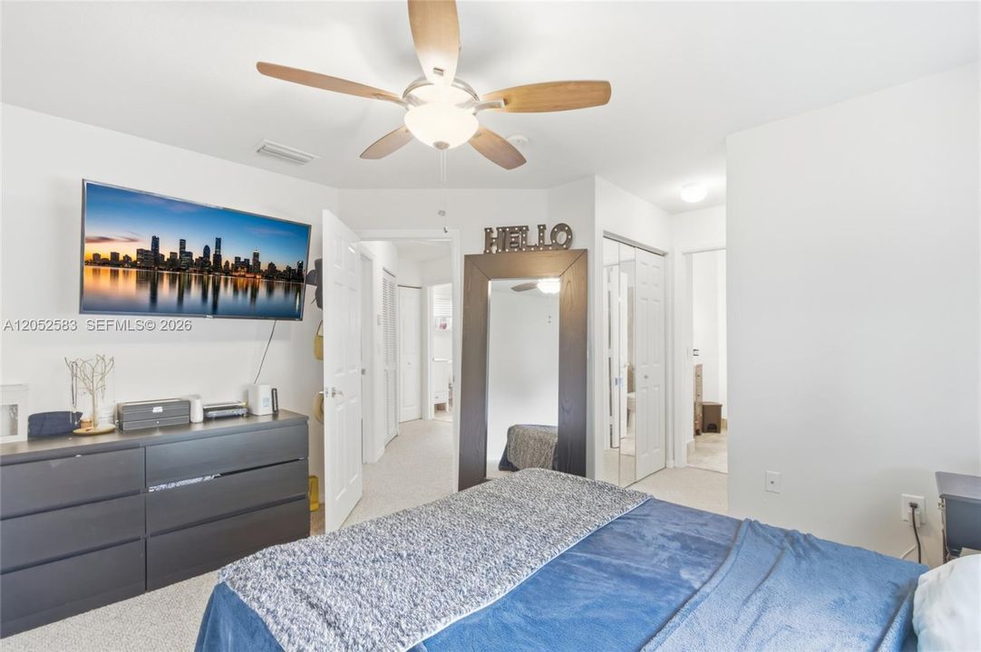 For Rent: $2,800 (2 beds, 2 baths, 1123 Square Feet)