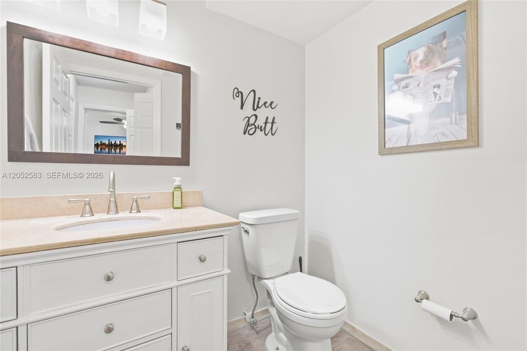 For Rent: $2,800 (2 beds, 2 baths, 1123 Square Feet)
