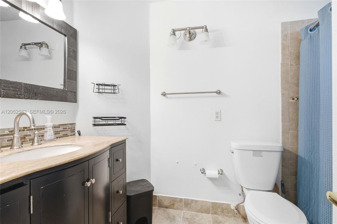 For Rent: $2,800 (2 beds, 2 baths, 1123 Square Feet)