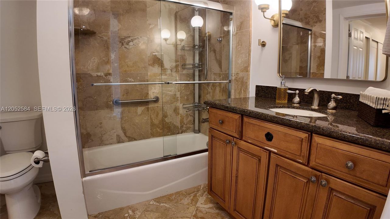 For Rent: $2,750 (1 beds, 1 baths, 1177 Square Feet)