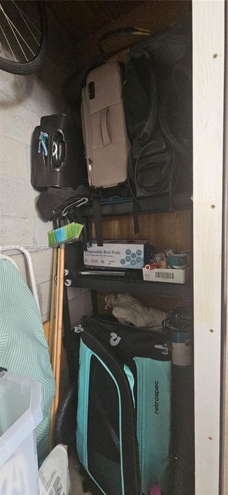 For Rent: $2,750 (1 beds, 1 baths, 1177 Square Feet)