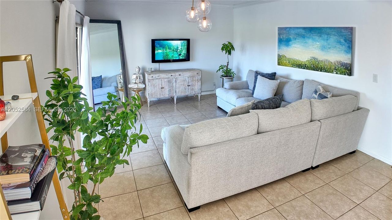 For Rent: $2,750 (1 beds, 1 baths, 1177 Square Feet)