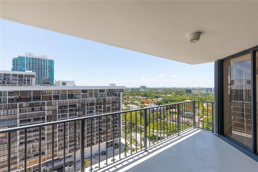 For Rent: $2,900 (1 beds, 1 baths, 1064 Square Feet)