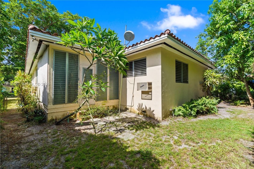 En Venta: $999,900 (3 camas, 2 baños, 1454 Pies cuadrados)