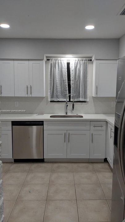For Sale: $545,000 (3 beds, 2 baths, 1410 Square Feet)