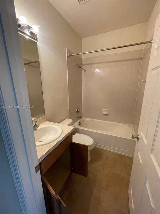 En Renta: $2,275 (3 camas, 2 baños, 1388 Pies cuadrados)
