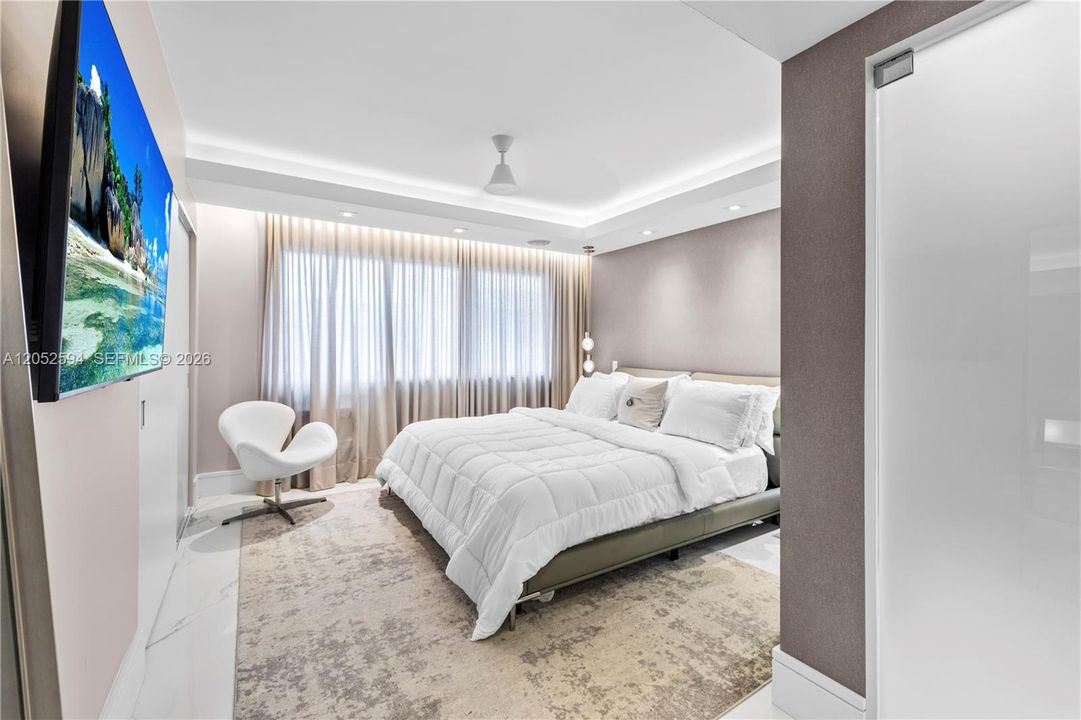 For Rent: $3,750 (2 beds, 2 baths, 760 Square Feet)