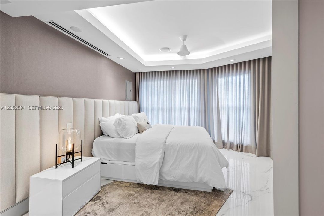 For Rent: $3,750 (2 beds, 2 baths, 760 Square Feet)