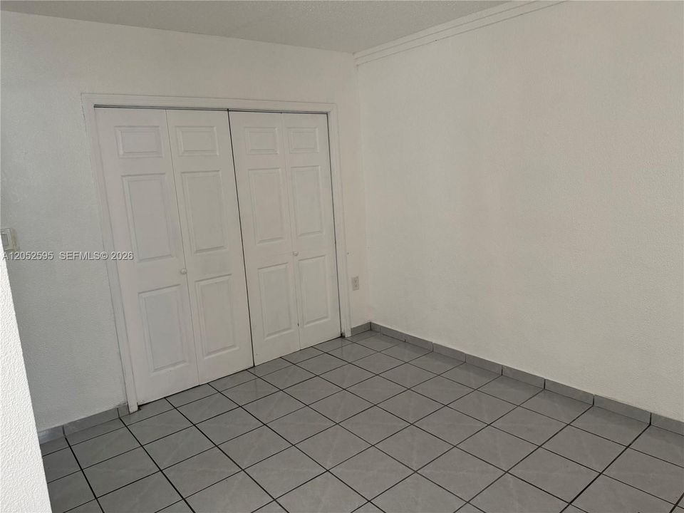For Rent: $4,500 (4 beds, 2 baths, 1094 Square Feet)