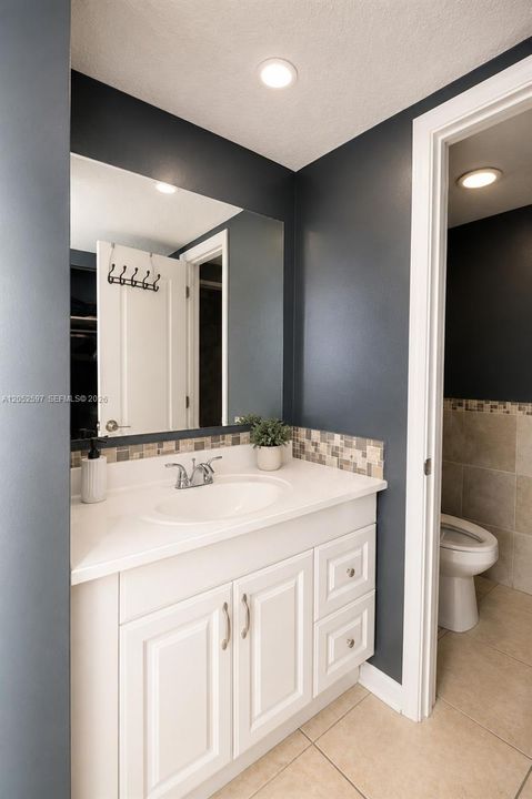 For Rent: $1,850 (2 beds, 2 baths, 1220 Square Feet)