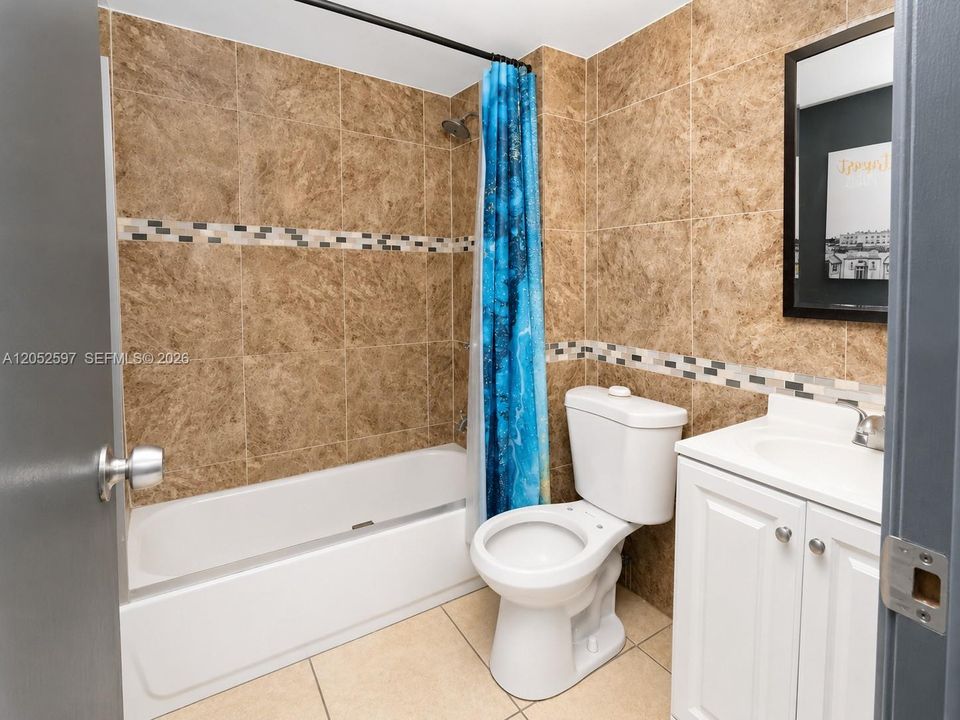 For Rent: $1,850 (2 beds, 2 baths, 1220 Square Feet)