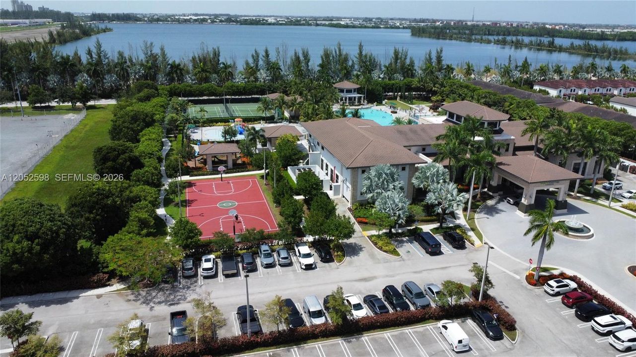 For Sale: $548,000 (3 beds, 2 baths, 1429 Square Feet)