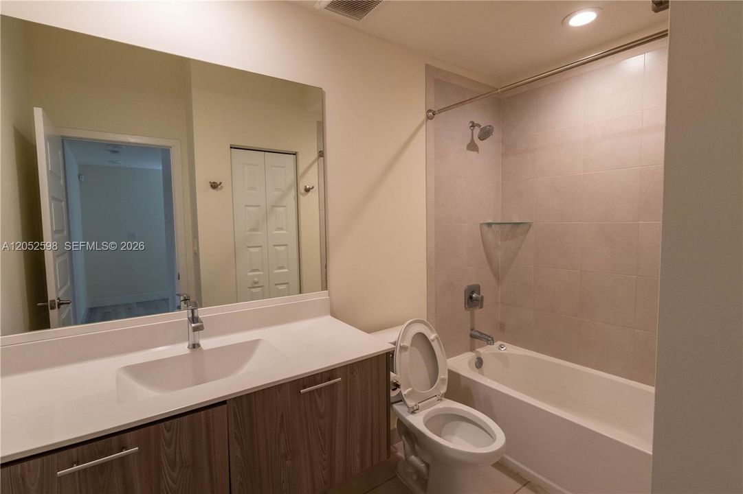 For Sale: $548,000 (3 beds, 2 baths, 1429 Square Feet)