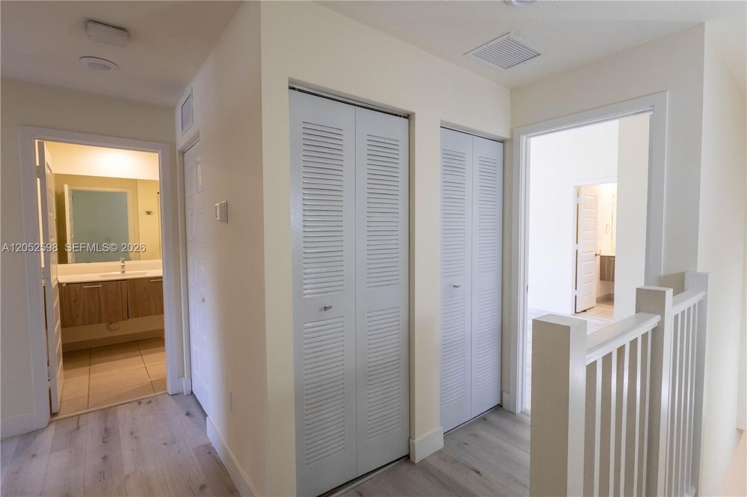 For Sale: $548,000 (3 beds, 2 baths, 1429 Square Feet)