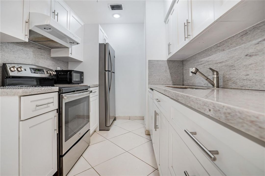 В аренду: $5,000 (3 спален, 2 ванн, 1492 Квадратных фут)