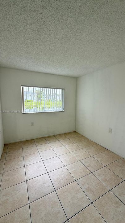 В аренду: $1,675 (2 спален, 1 ванн, 708 Квадратных фут)