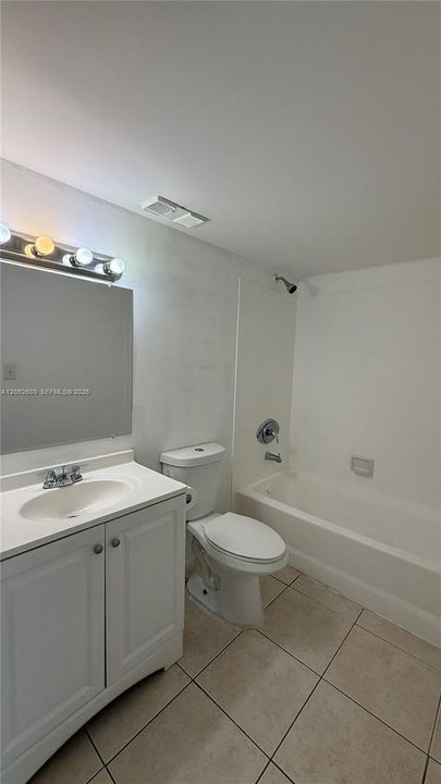 В аренду: $1,675 (2 спален, 1 ванн, 708 Квадратных фут)