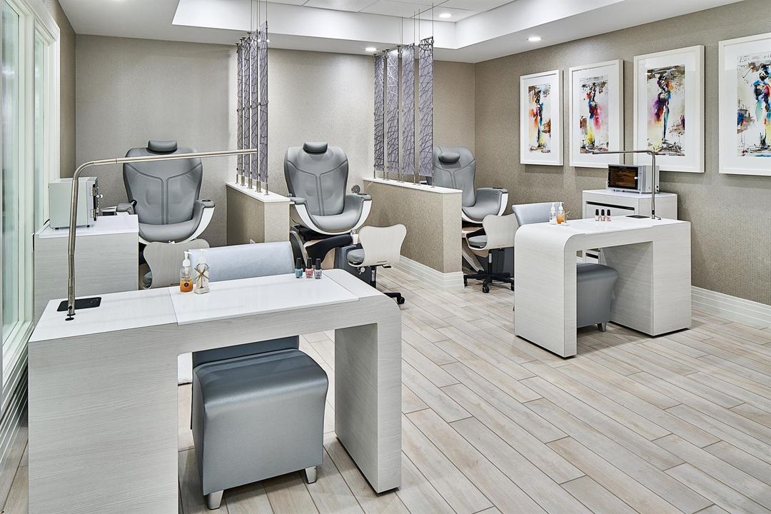 18 Salon