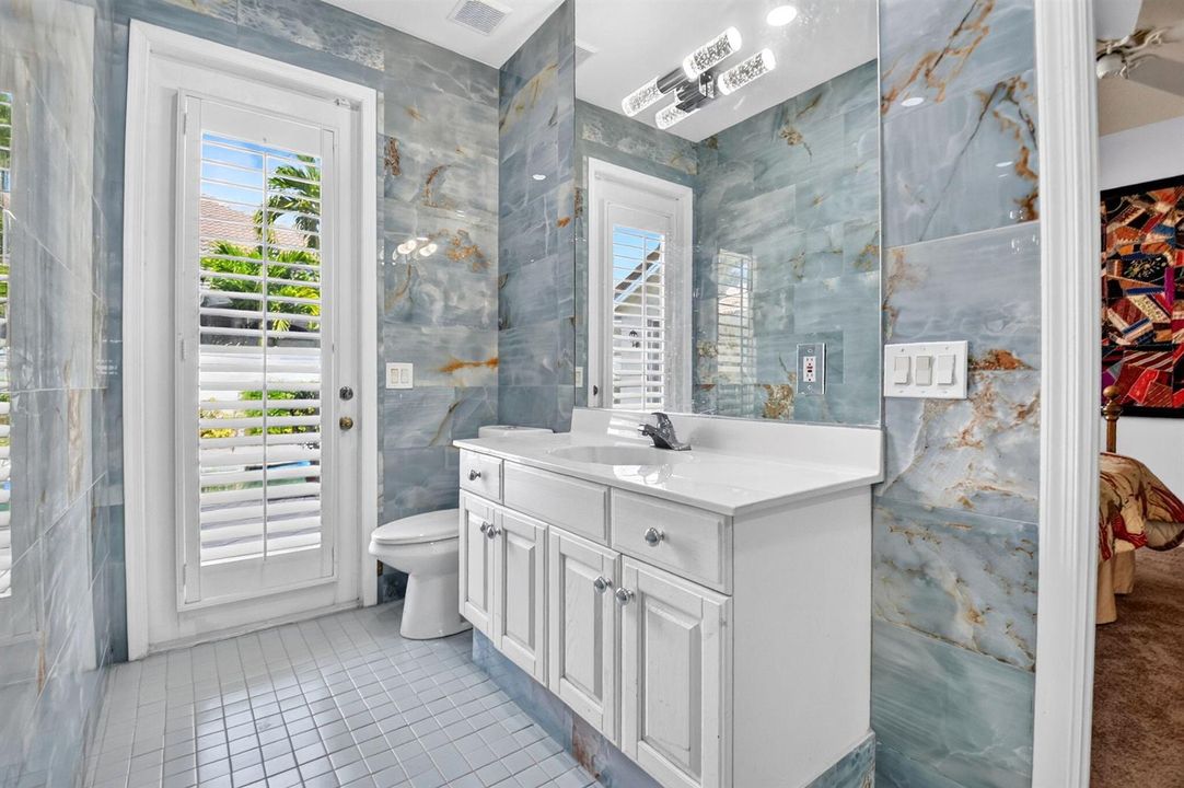 Jack & Jill Cabana Bathroom