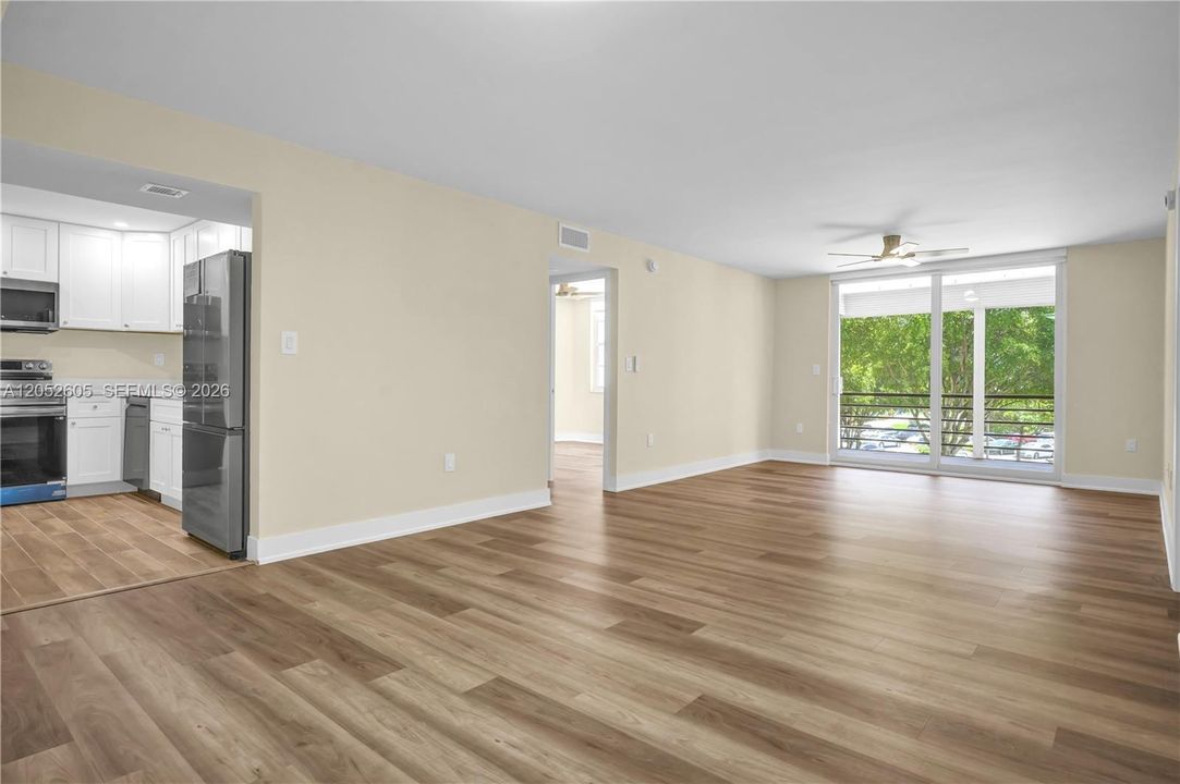 En Venta: $239,000 (2 camas, 2 baños, 1100 Pies cuadrados)