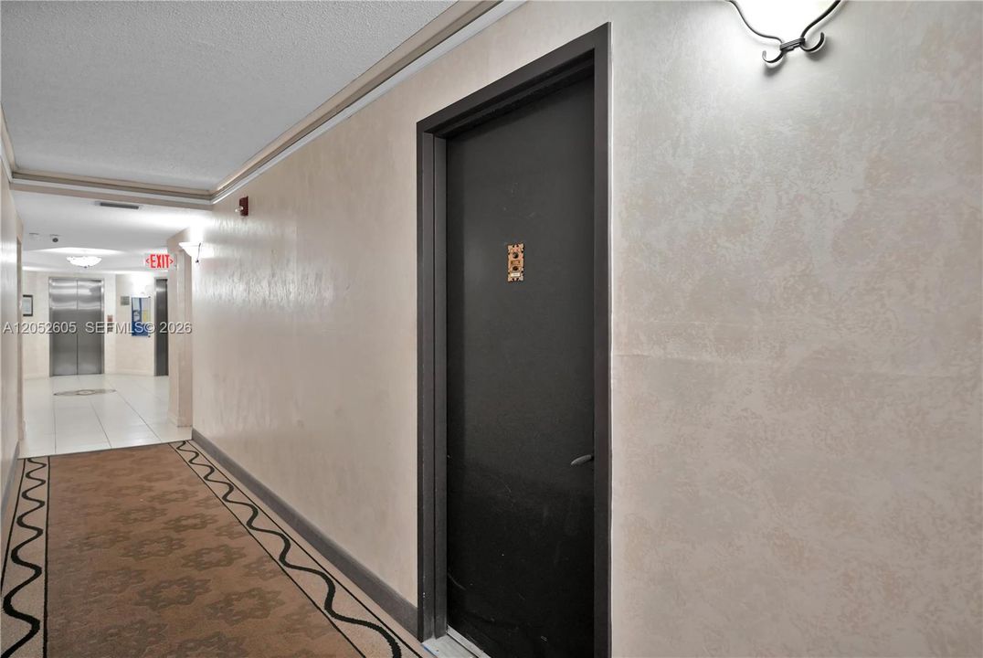 En Venta: $239,000 (2 camas, 2 baños, 1100 Pies cuadrados)