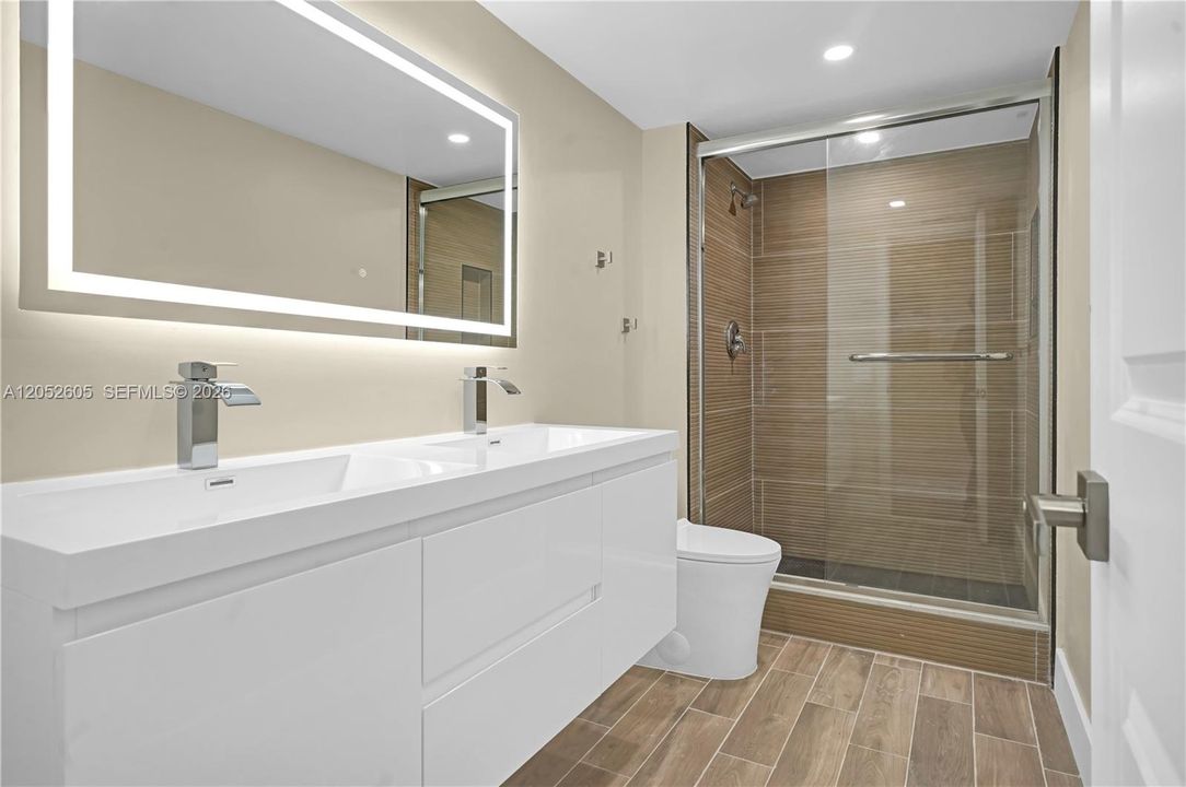 En Venta: $239,000 (2 camas, 2 baños, 1100 Pies cuadrados)