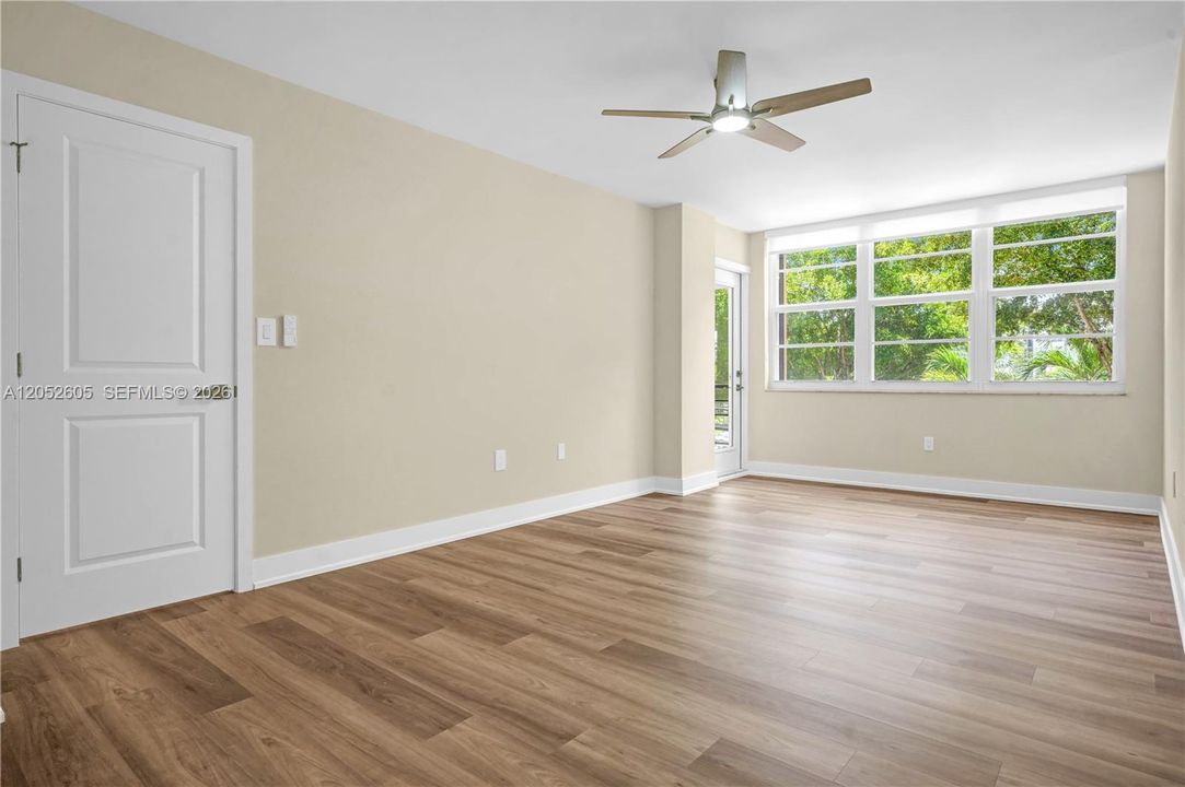 En Venta: $239,000 (2 camas, 2 baños, 1100 Pies cuadrados)