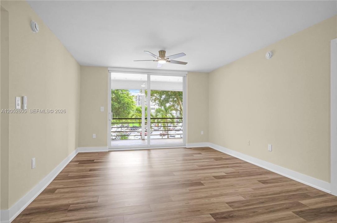 En Venta: $239,000 (2 camas, 2 baños, 1100 Pies cuadrados)