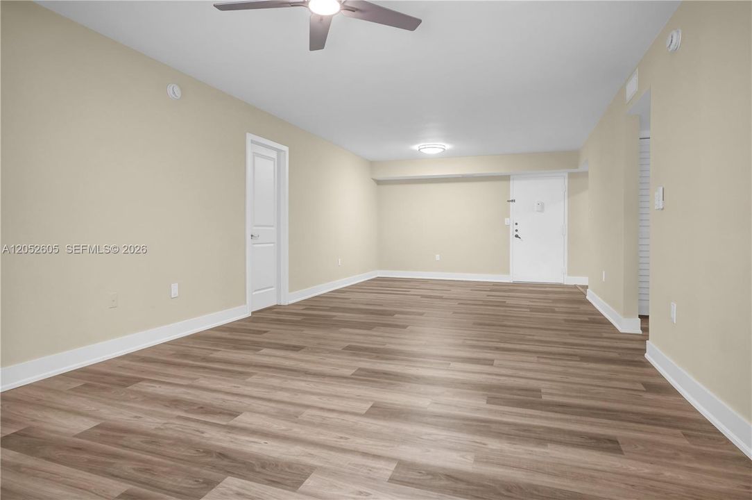 En Venta: $239,000 (2 camas, 2 baños, 1100 Pies cuadrados)