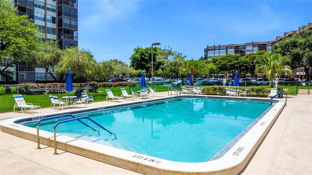 En Venta: $239,000 (2 camas, 2 baños, 1100 Pies cuadrados)