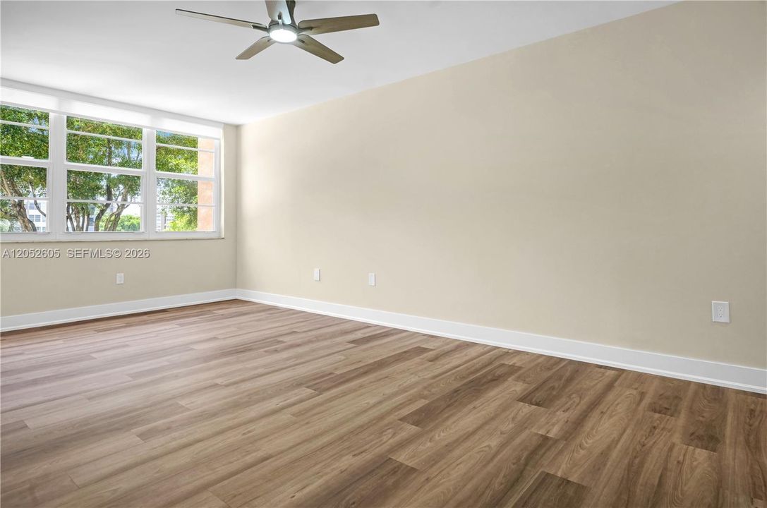 En Venta: $239,000 (2 camas, 2 baños, 1100 Pies cuadrados)