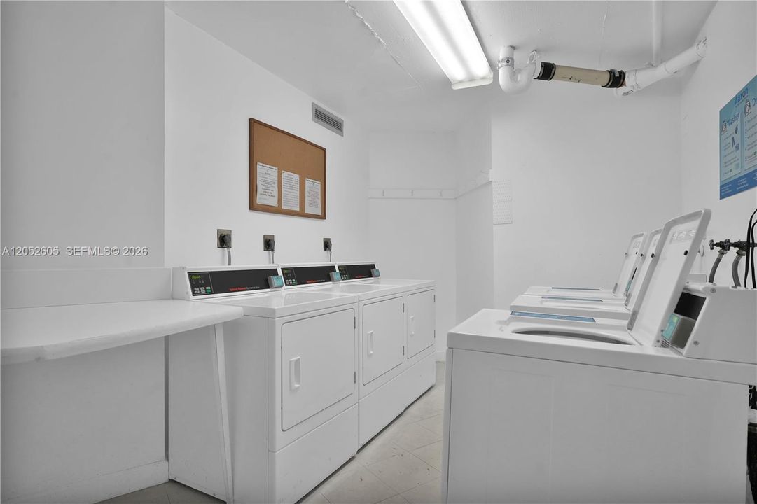 En Venta: $239,000 (2 camas, 2 baños, 1100 Pies cuadrados)